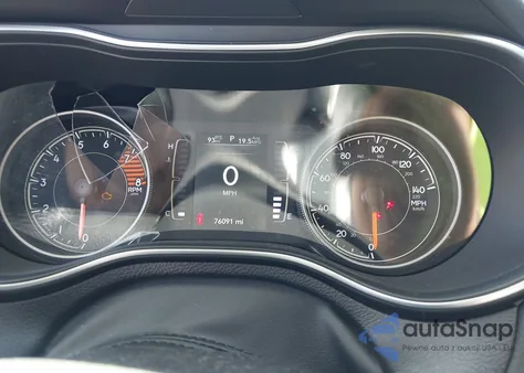 2019 Jeep Cherokee Latitude 4X4 z USA, uszkodzony, nr VIN 1C4PJMCX2KD307175